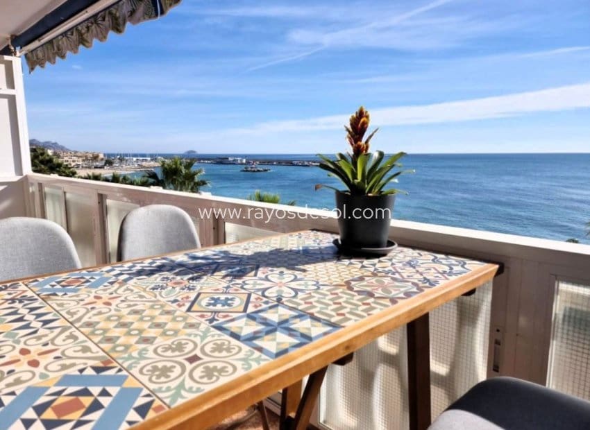 2 bedroom Apartment for sale in La Villajoyosa / Vila Joiosa with garage - € 350,000 (Ref: 9395473)