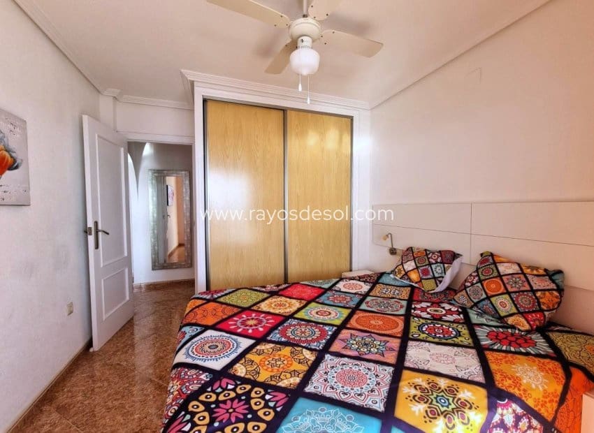 2 bedroom Apartment for sale in La Villajoyosa / Vila Joiosa with garage - € 350,000 (Ref: 9395473)