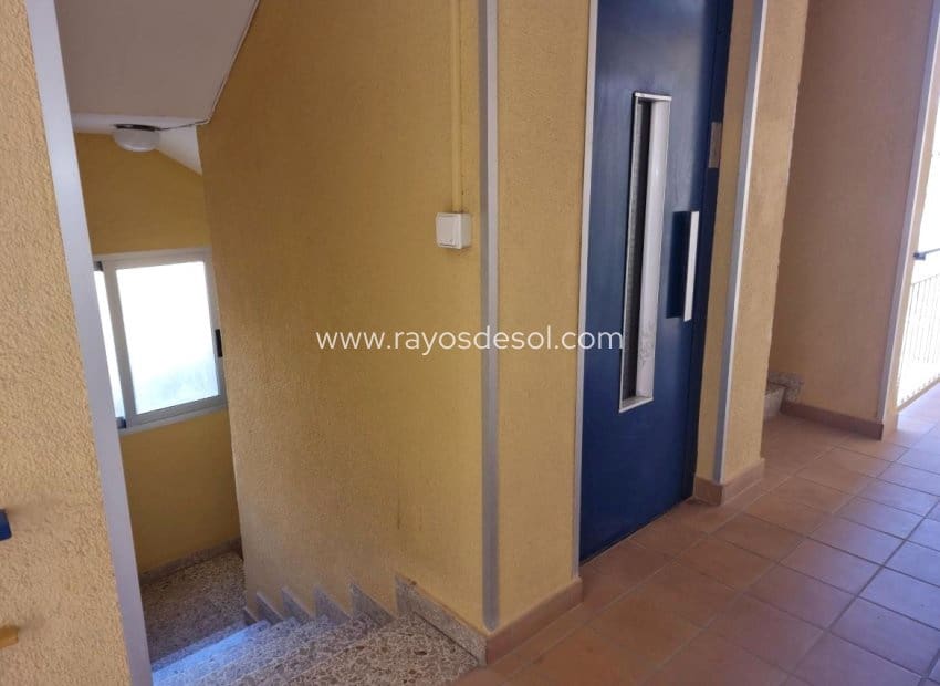 2 bedroom Apartment for sale in La Villajoyosa / Vila Joiosa with garage - € 350,000 (Ref: 9395473)