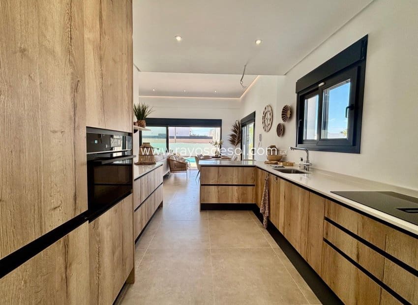 3 chambre Villa/Maison à vendre à Atalaya Park avec piscine - 472 913 € (Ref: 9417906)