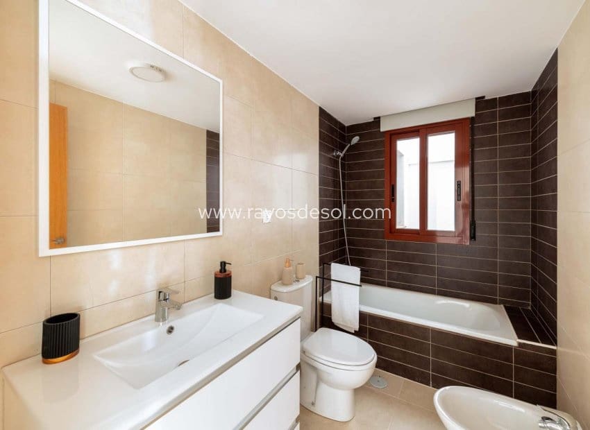 3 slaapkamer Appartement te koop in Avileses - € 133.000 (Ref: 9417908)