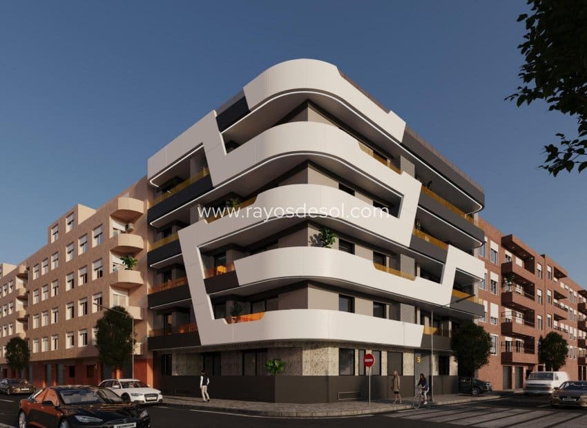 3 soveværelse Penthouse til salg i Torrevieja med swimmingpool - € 440.000 (Ref: 9420614)