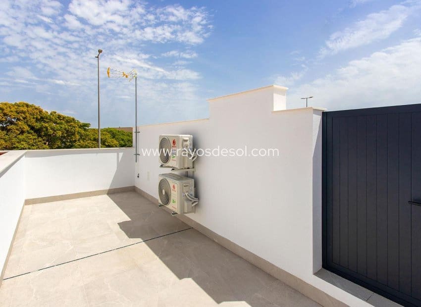 3 bedroom Villa for sale in Sucina with pool - € 359,900 (Ref: 9423959)