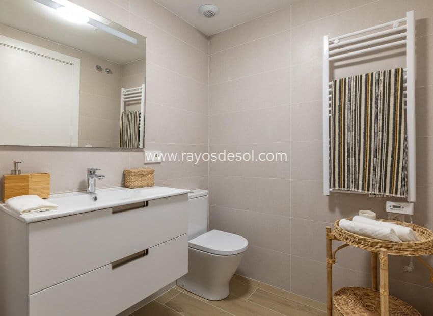 2 bedroom Apartment for sale in Calpe / Calp with pool - € 405,000 (Ref: 9426654)