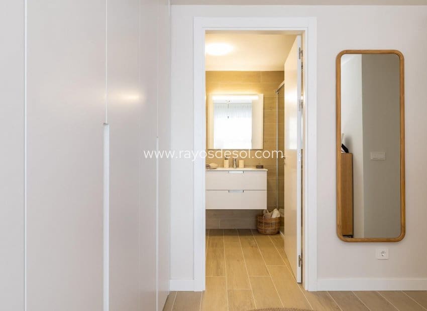 2 bedroom Apartment for sale in Calpe / Calp with pool - € 405,000 (Ref: 9426654)