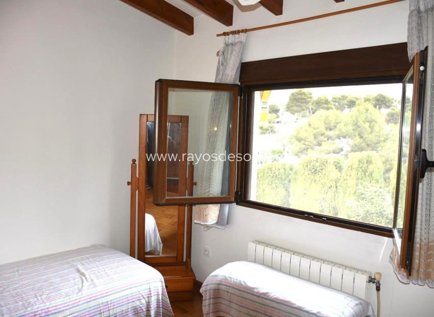 4 makuuhuone Huvila myytävänä paikassa Benissa mukana uima-altaan - 615 000 € (Ref: 9426656)