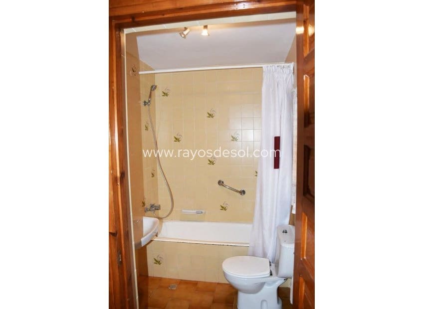 4 makuuhuone Huvila myytävänä paikassa Benissa mukana uima-altaan - 615 000 € (Ref: 9426656)