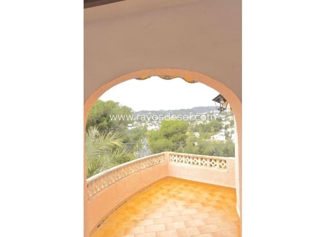 4 Zimmer Villa zu verkaufen in Benissa mit Pool - 615.000 € (Ref: 9426656)