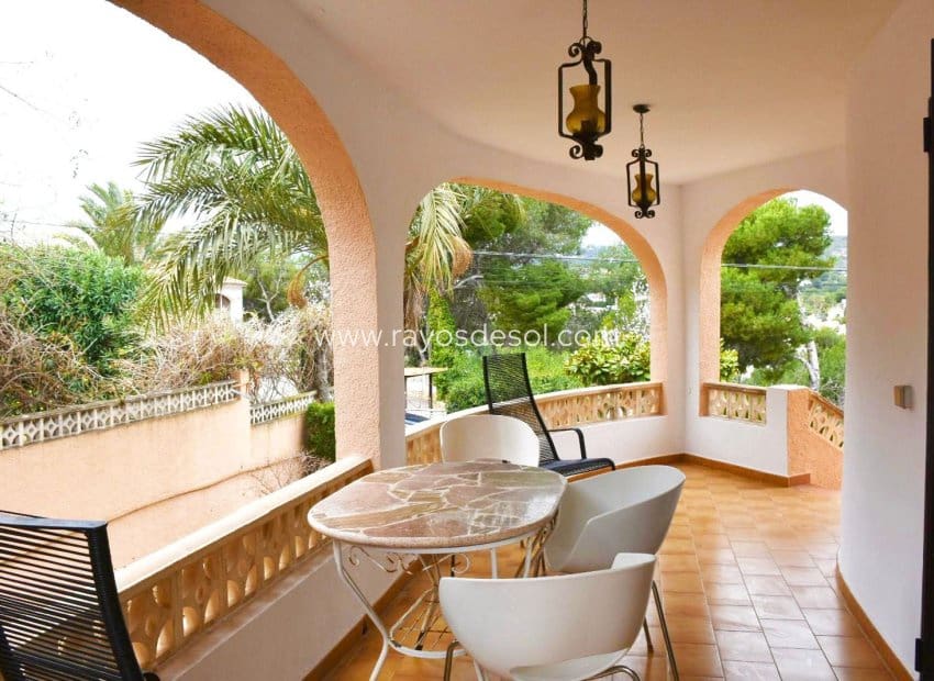 4 makuuhuone Huvila myytävänä paikassa Benissa mukana uima-altaan - 615 000 € (Ref: 9426656)