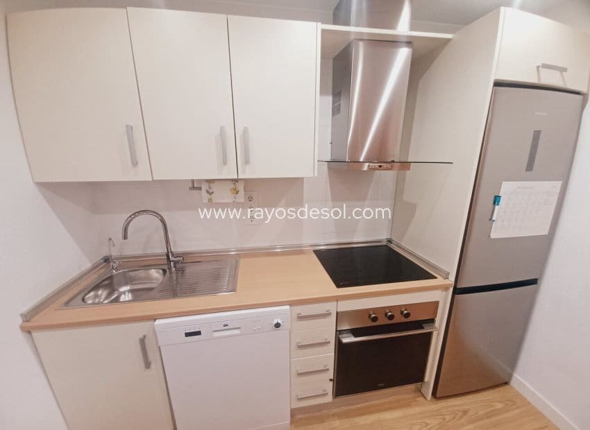 2 makuuhuone Huoneisto myytävänä paikassa Sucina mukana uima-altaan - 155 000 € (Ref: 9435160)