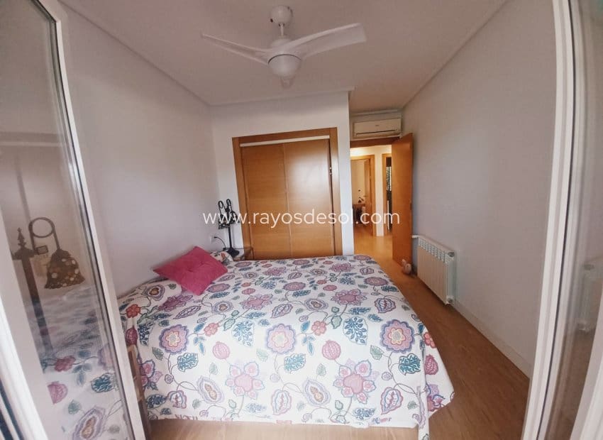 2 sypialnia Apartament na sprzedaż w Hacienda Riquelme z basenem - 155 000 € (Ref: 9435160)