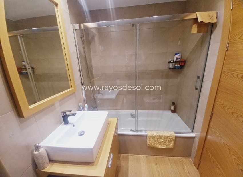 2 sypialnia Apartament na sprzedaż w Hacienda Riquelme z basenem - 155 000 € (Ref: 9435160)