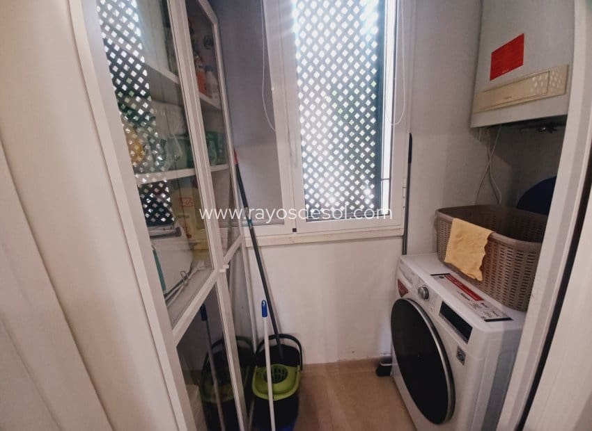 2 sypialnia Apartament na sprzedaż w Hacienda Riquelme z basenem - 155 000 € (Ref: 9435160)
