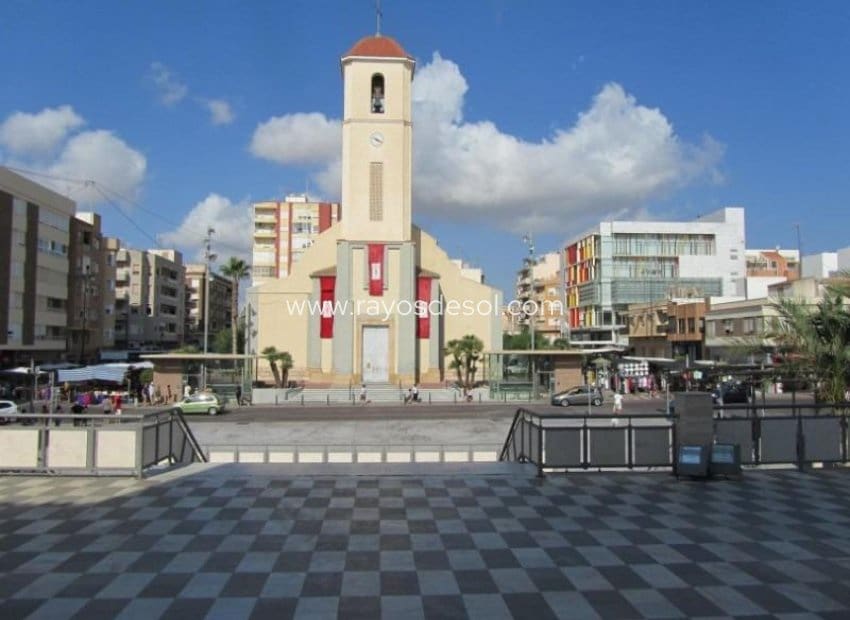 2 Zimmer Penthouse zu verkaufen in Guardamar del Segura mit Pool - 360.000 € (Ref: 9464824)