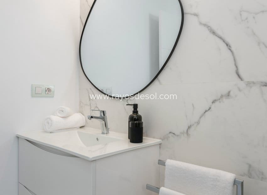 2 sovrum Lägenhet till salu i San Miguel de Salinas med pool - 220 000 € (Ref: 9464828)