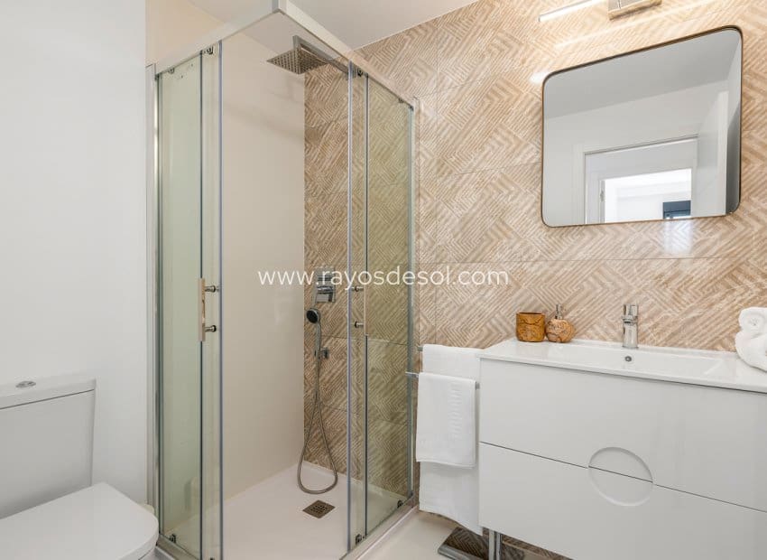 2 sovrum Lägenhet till salu i San Miguel de Salinas med pool - 220 000 € (Ref: 9464828)