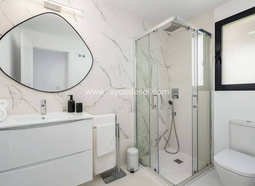 2 sovrum Lägenhet till salu i San Miguel de Salinas med pool - 220 000 € (Ref: 9464828)