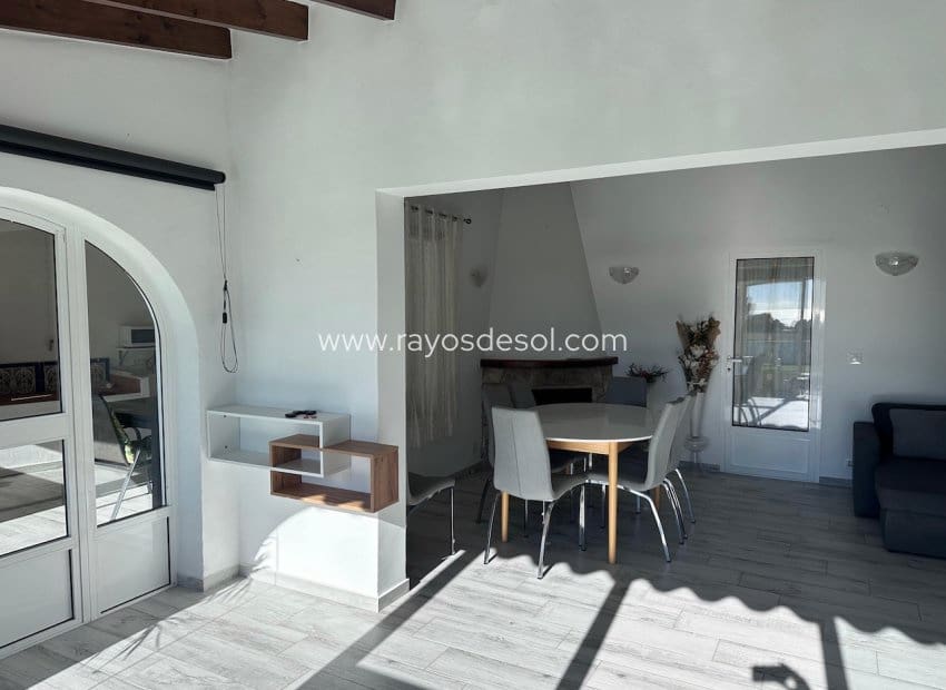 Chalet de 3 habitaciones en Moraira en venta con piscina - 850.000 € (Ref: 9466301)