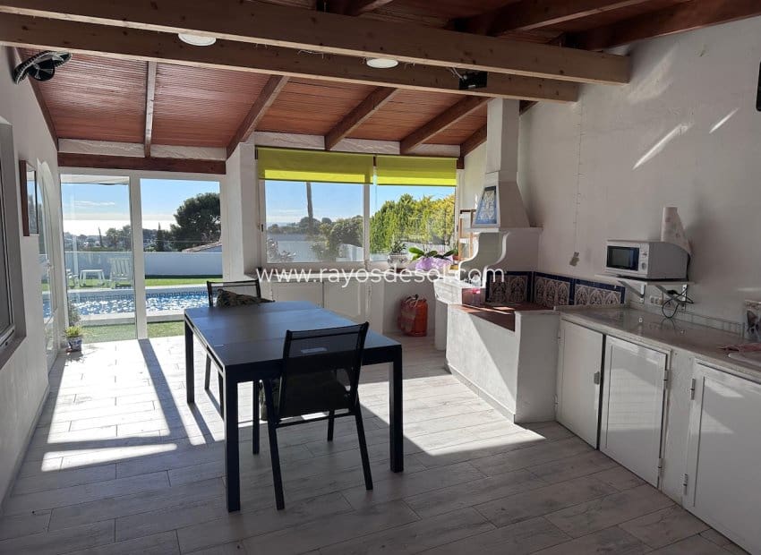 Chalet de 3 habitaciones en Moraira en venta con piscina - 850.000 € (Ref: 9466301)