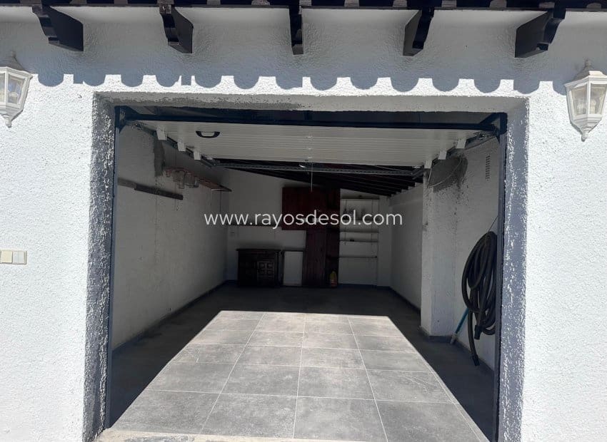 Chalet de 3 habitaciones en Moraira en venta con piscina - 850.000 € (Ref: 9466301)