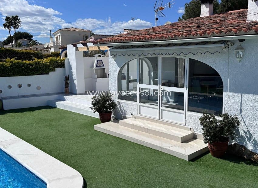 3 sovrum Villa till salu i Moraira med pool - 785 000 € (Ref: 9466301)