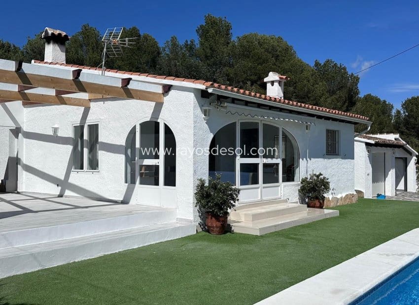 3 sovrum Villa till salu i Moraira med pool - 785 000 € (Ref: 9466301)