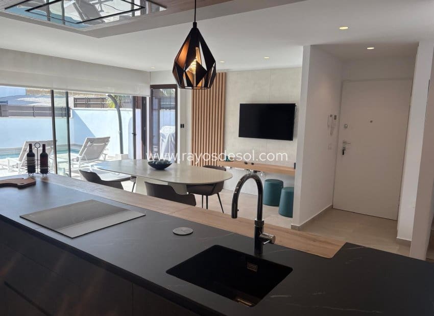 3 bedroom Villa for sale in Algorfa with pool - € 485,000 (Ref: 9487912)