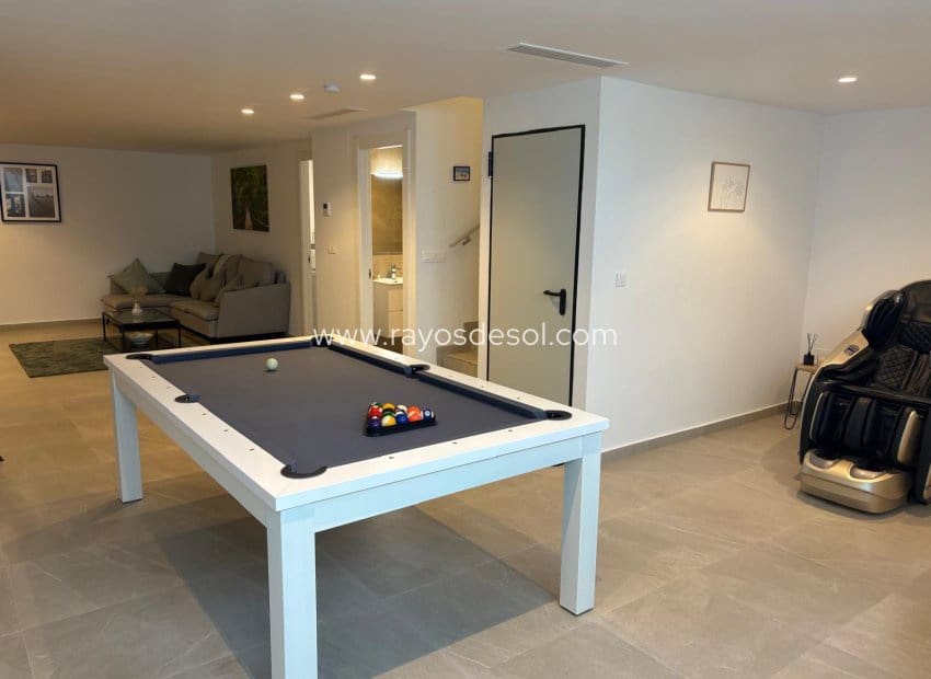 3 bedroom Villa for sale in Algorfa with pool - € 485,000 (Ref: 9487912)