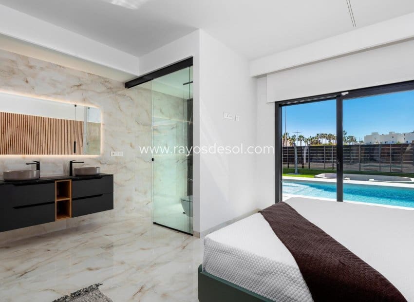 Chalet de 3 habitaciones en Algorfa en venta con piscina - 670.000 € (Ref: 9487914)