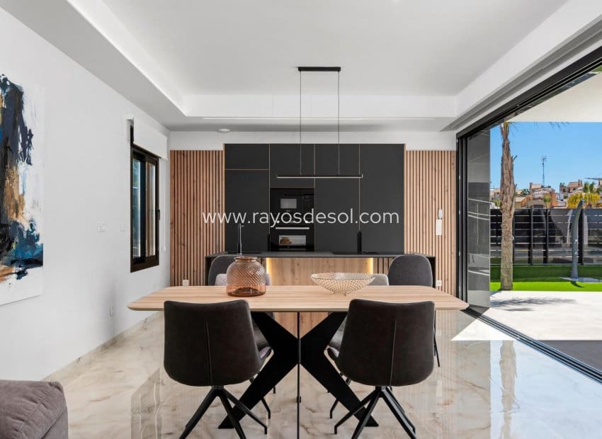 Chalet de 3 habitaciones en Algorfa en venta con piscina - 670.000 € (Ref: 9487914)