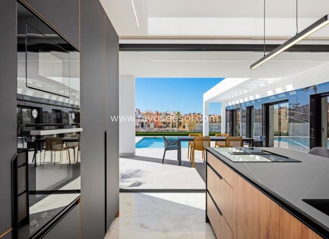 Chalet de 3 habitaciones en Algorfa en venta con piscina - 670.000 € (Ref: 9487914)