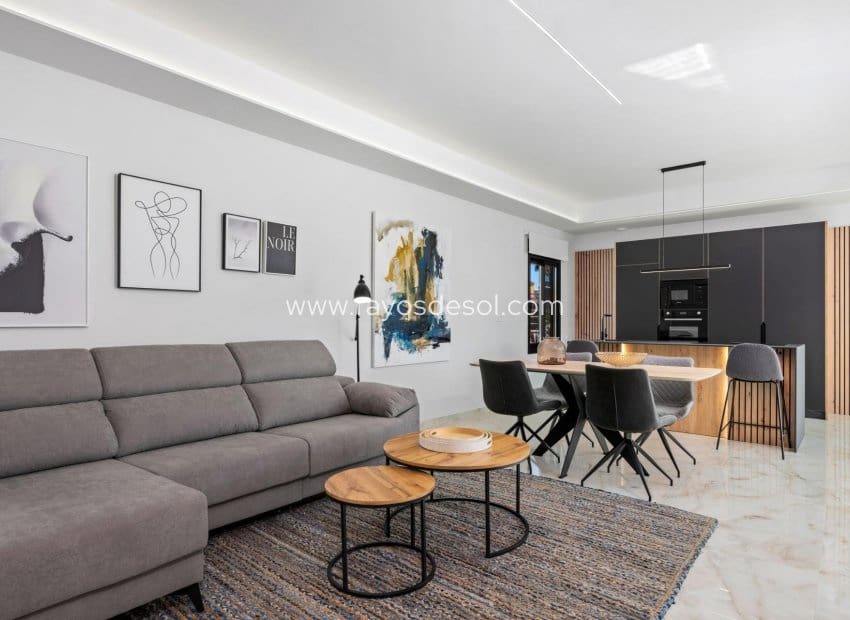 3 makuuhuone Huvila myytävänä paikassa Algorfa mukana uima-altaan - 680 000 € (Ref: 9487914)
