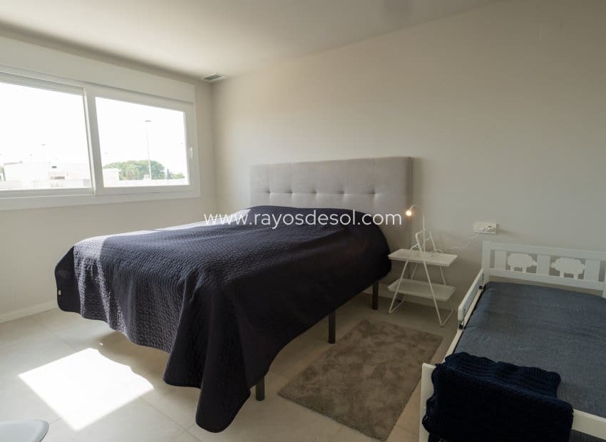 4 soveværelse Byhus til salg i San Pedro del Pinatar med swimmingpool - € 359.000 (Ref: 9496655)