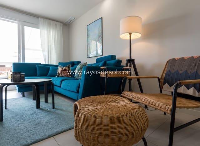 4 soveværelse Byhus til salg i San Pedro del Pinatar ciudad, San Pedro del Pinatar med swimmingpool - € 359.000 (Ref: 9496655)