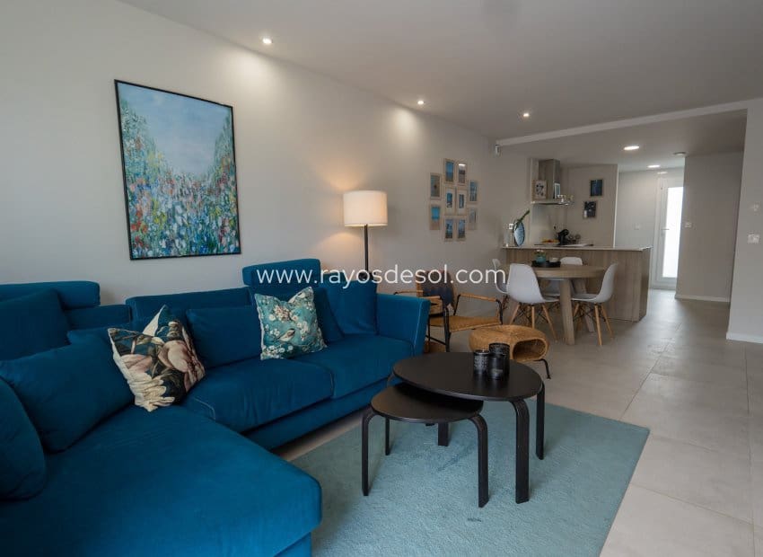 4 soveværelse Byhus til salg i San Pedro del Pinatar med swimmingpool - € 359.000 (Ref: 9496655)