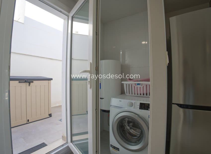 4 bedroom Townhouse for sale in San Pedro del Pinatar with pool - € 359,000 (Ref: 9496655)