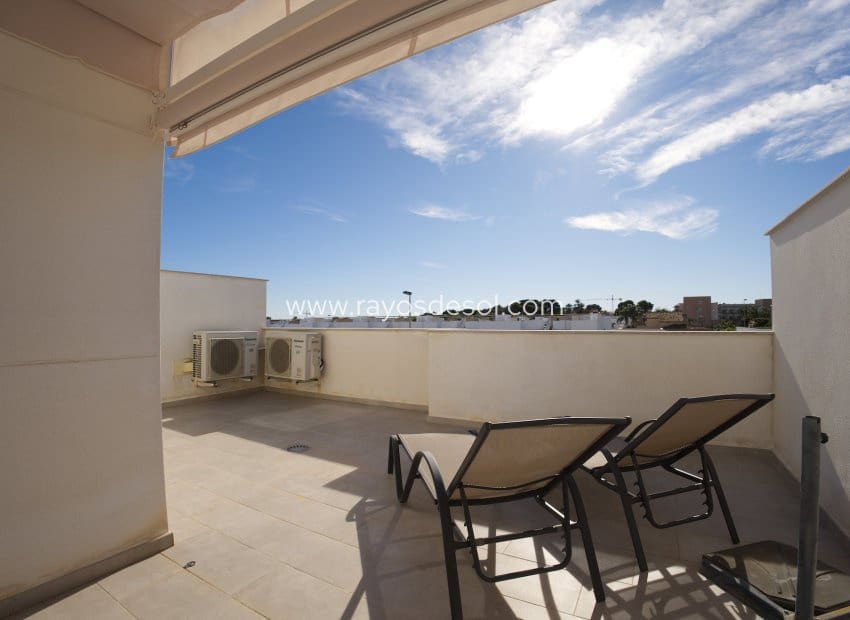 4 bedroom Townhouse for sale in San Pedro del Pinatar with pool - € 359,000 (Ref: 9496655)