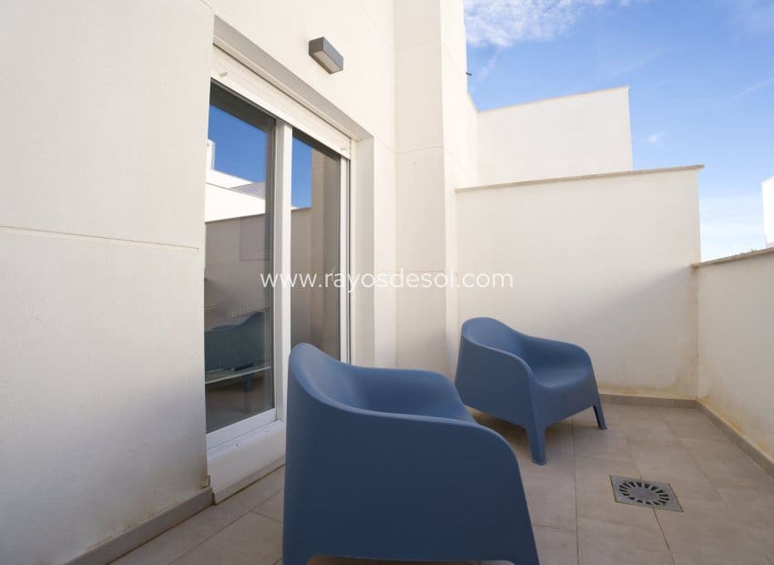 4 bedroom Townhouse for sale in San Pedro del Pinatar with pool - € 359,000 (Ref: 9496655)