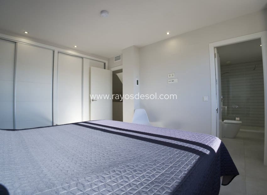 4 bedroom Townhouse for sale in San Pedro del Pinatar with pool - € 359,000 (Ref: 9496655)