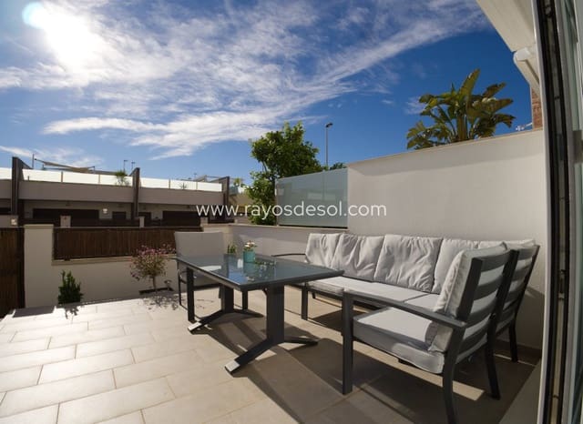 4 soveværelse Byhus til salg i San Pedro del Pinatar ciudad, San Pedro del Pinatar med swimmingpool - € 359.000 (Ref: 9496655)