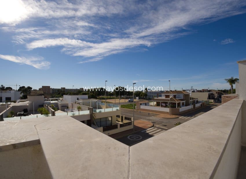 4 bedroom Townhouse for sale in San Pedro del Pinatar with pool - € 359,000 (Ref: 9496655)