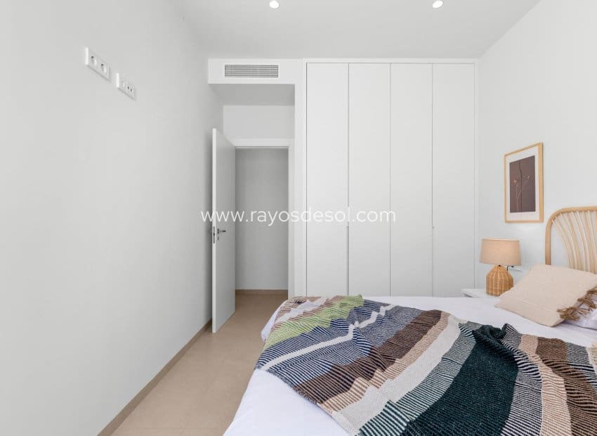 3 chambre Villa/Maison à vendre à Los Alcazares avec piscine - 689 900 € (Ref: 9506980)