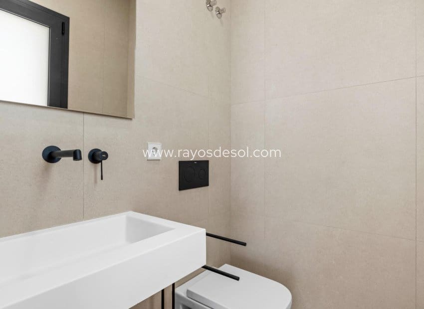 3 chambre Villa/Maison à vendre à Los Alcazares avec piscine - 689 900 € (Ref: 9506980)