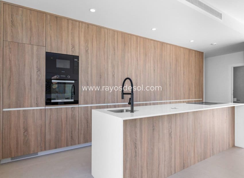 3 chambre Villa/Maison à vendre à Los Alcazares avec piscine - 689 900 € (Ref: 9506980)