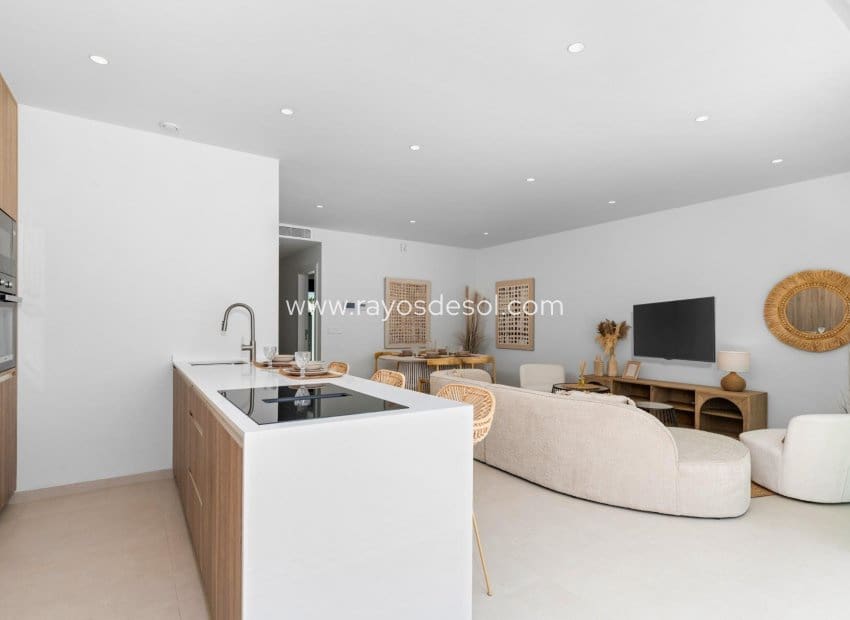 3 chambre Villa/Maison à vendre à Los Alcazares avec piscine - 499 900 € (Ref: 9506981)