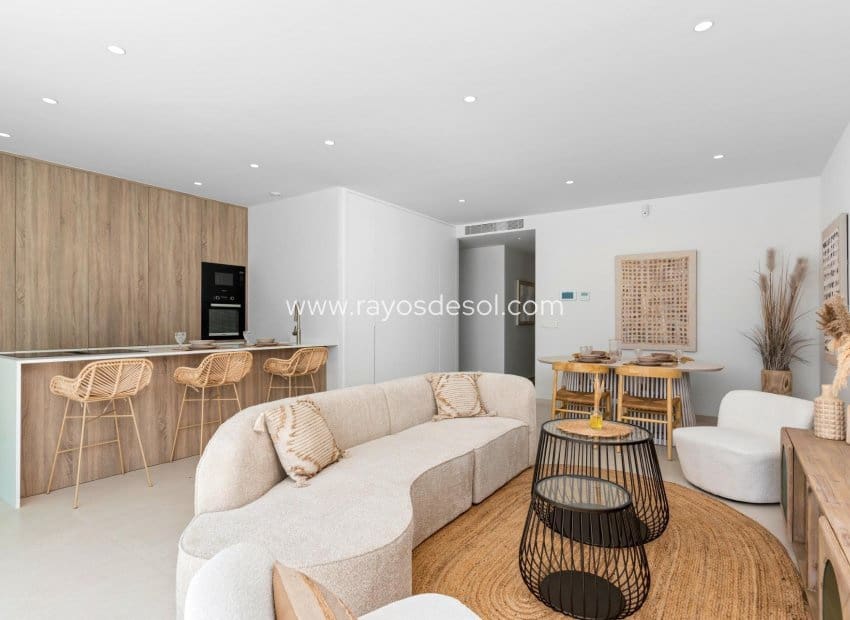3 chambre Villa/Maison à vendre à Los Alcazares avec piscine - 499 900 € (Ref: 9506981)