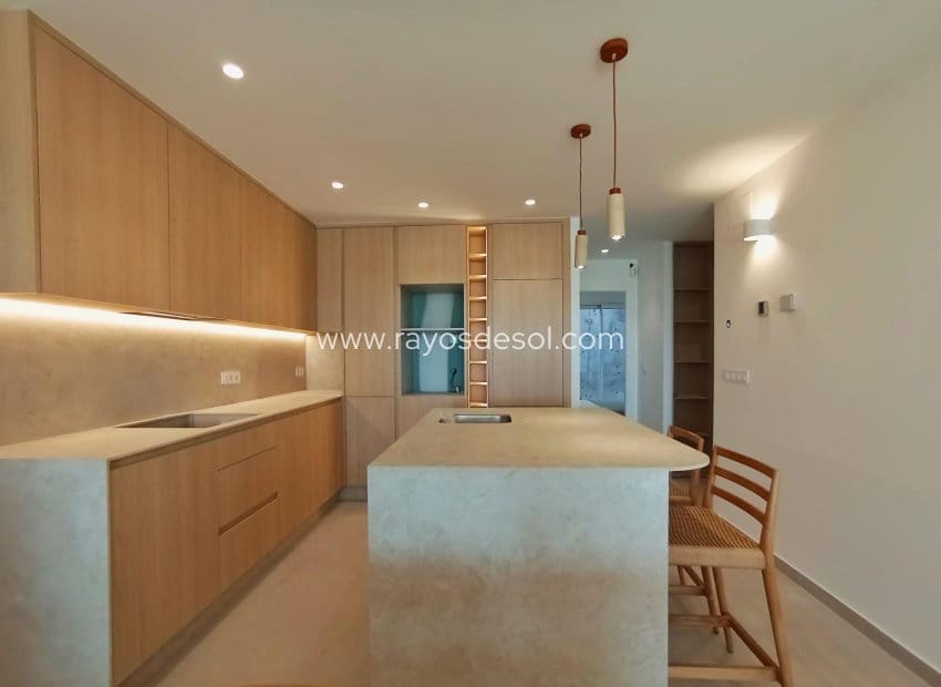 3 sypialnia Penthouse na sprzedaż w Benijofar z basenem - 399 900 € (Ref: 9513547)