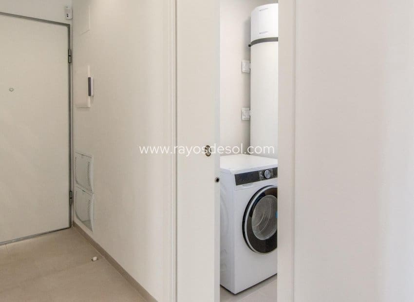 2 bedroom Apartment for sale in Finestrat with pool - € 410,000 (Ref: 9530906)