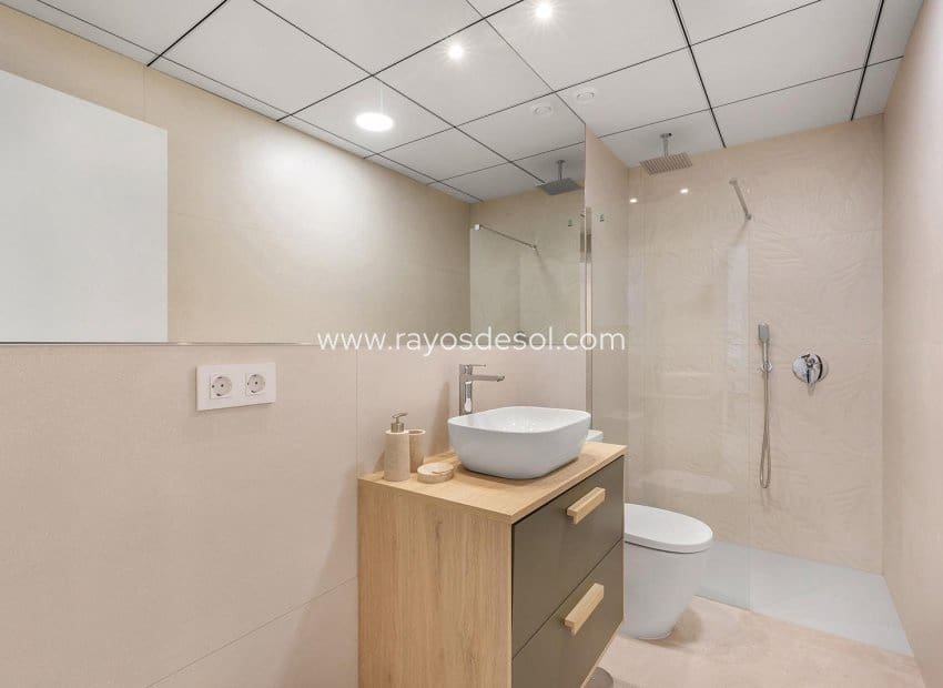 3 makuuhuone Huoneisto myytävänä paikassa Los Alcazares mukana uima-altaan - 399 900 € (Ref: 9530907)