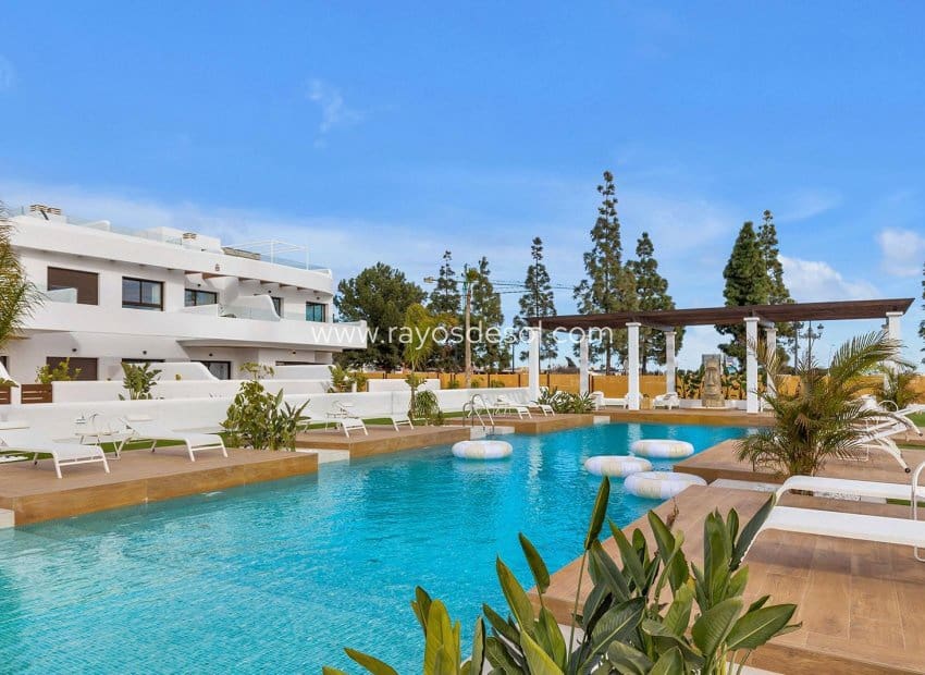 3 bedroom Apartment for sale in Los Alcazares with pool - € 439,900 (Ref: 9530907)
